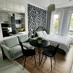 Platon Apartment *